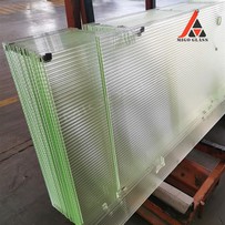 نمونہ دار شاور گلاس