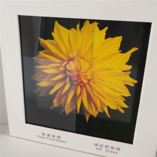 تصویری فریم گلاس